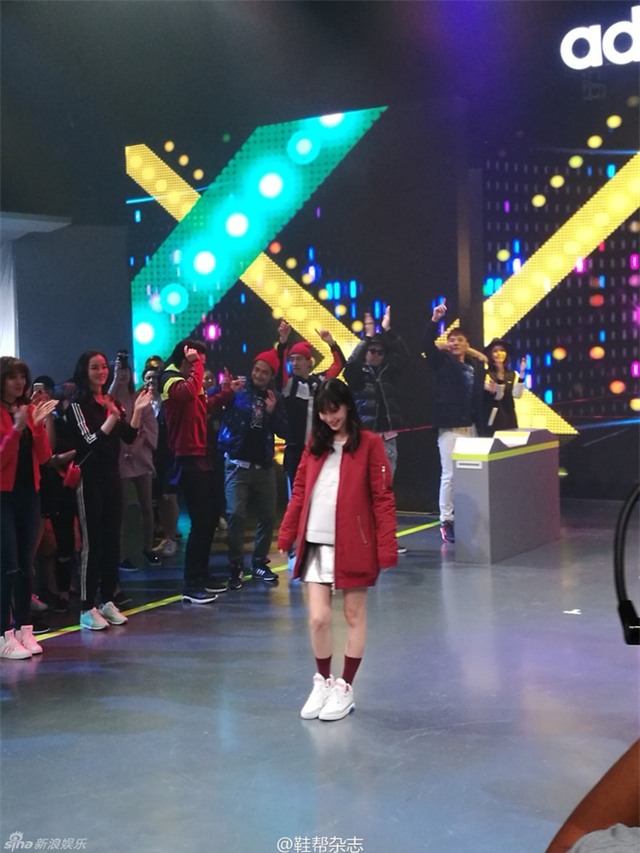 angela baby dang duoc ca tung la ba bau sanh dieu nhat nhi hoa ngu - 13