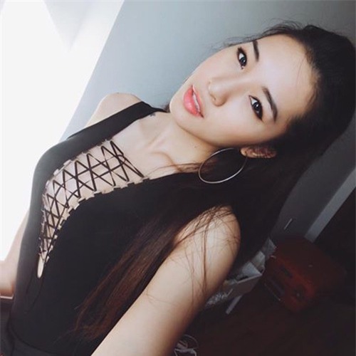 khong can vay dam, cac sao viet van sexy het co voi 2 kieu ao nay - 7