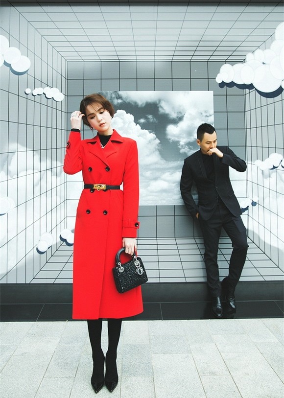 Ngọc Trinh khoe street style cực chất 0