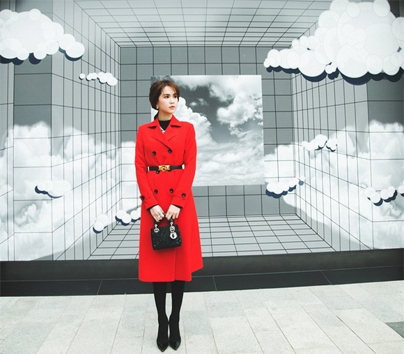 Ngọc Trinh khoe street style cực chất 6