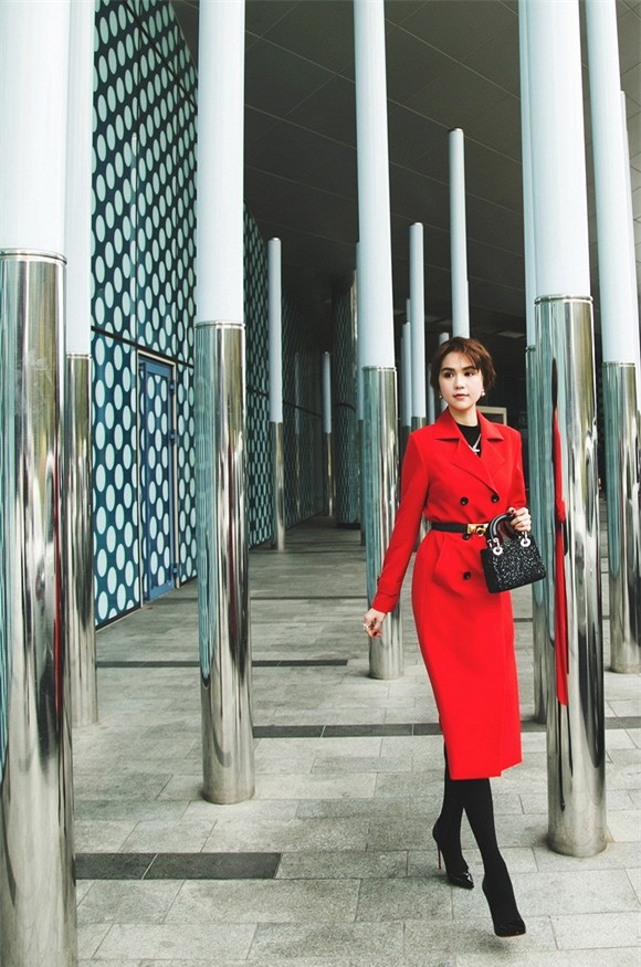 Ngọc Trinh khoe street style cực chất 2