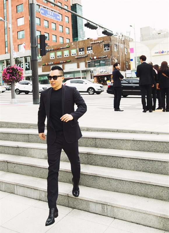 Ngọc Trinh khoe street style cực chất 3