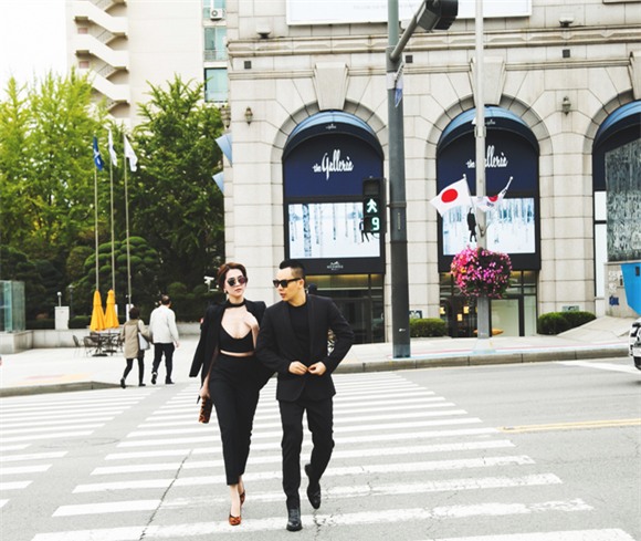 Ngọc Trinh khoe street style cực chất 2