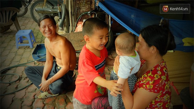 Mái ấm hạnh phúc của anh sửa xe và cô thợ may trong túp lều ở vỉa hè Sài Gòn - Ảnh 19.