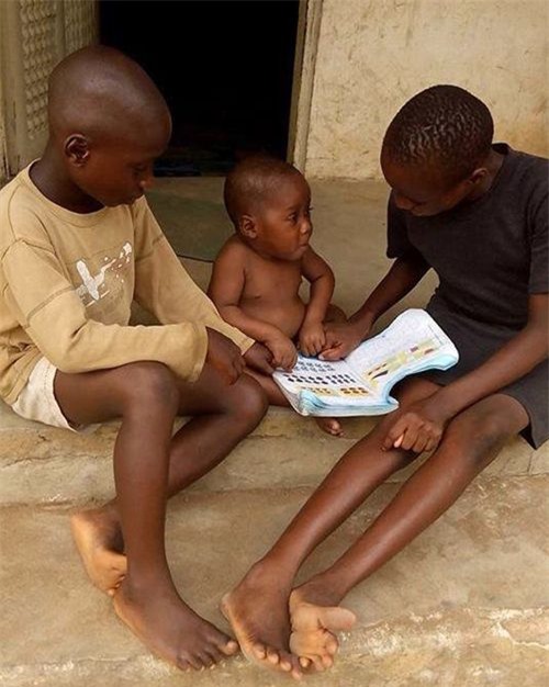 3 dua tre bi bo roi chan dong xa hoi gio co cuoc song hanh phuc - 7