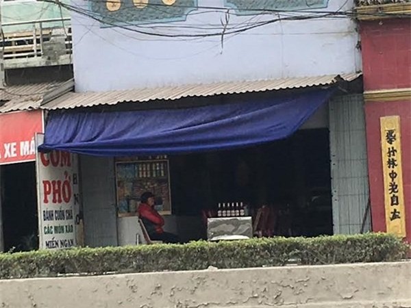 Vấn nạn chặt chém, bát phở, giá 'trên trời', hành khách, sân bay, phở sân bay, quán ăn, khách hàng