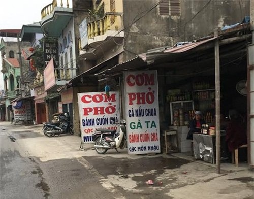 Vấn nạn chặt chém, bát phở, giá 'trên trời', hành khách, sân bay, phở sân bay, quán ăn, khách hàng