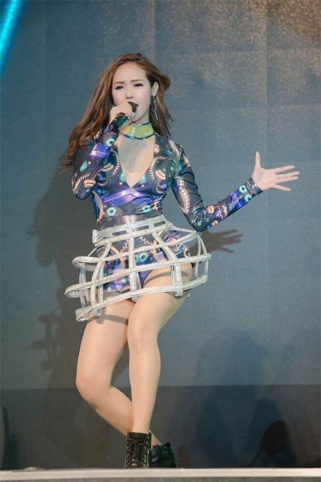 "thot tim" vi quan ngan chang tay gang cua ca si viet hinh anh 15