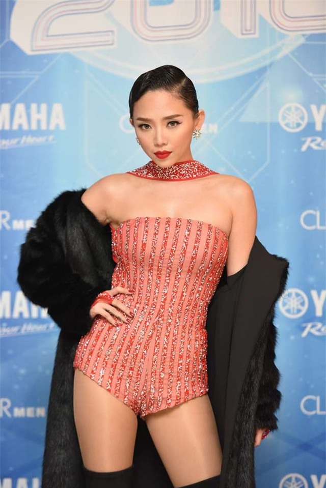 "thot tim" vi quan ngan chang tay gang cua ca si viet hinh anh 18