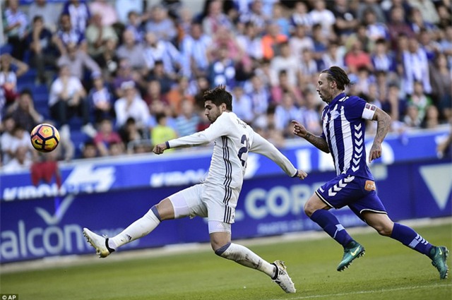 Ronaldo lập hat-trick, Real Madrid xây chắc ngôi đầu La Liga - Ảnh 9.