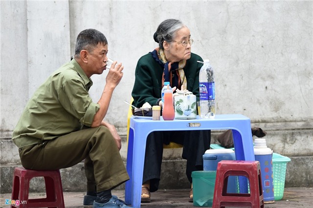 Quang chan ra duong trong gio lanh 20 do C hinh anh 11