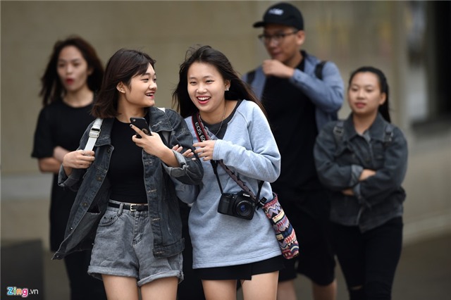 Quang chan ra duong trong gio lanh 20 do C hinh anh 15