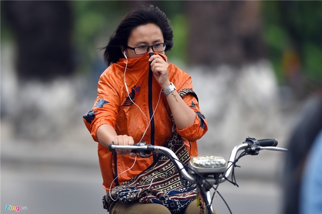 Quang chan ra duong trong gio lanh 20 do C hinh anh 4