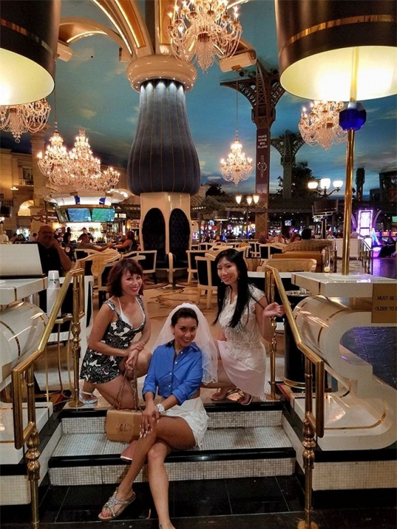 'Nữ hoàng ảnh lịch' Y Phụng bất ngờ tái hôn với bạn trai 6