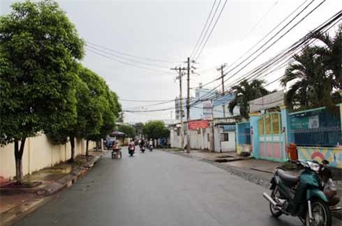 Truyền kỳ, bà Năm Lũng, bán bún, đất đai, ngàn tỷ, chú Hỏa, ve chai, bún gạo, bà bán bún, thừa kế, di chúc