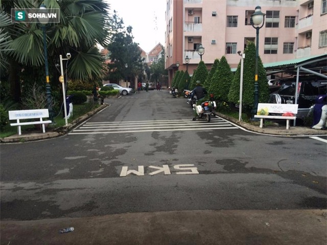 Cập nhật: Người đàn ông ngoại quốc giam lỏng 2 con nhỏ khá bình tĩnh và đòi gặp luật sư - Ảnh 2.