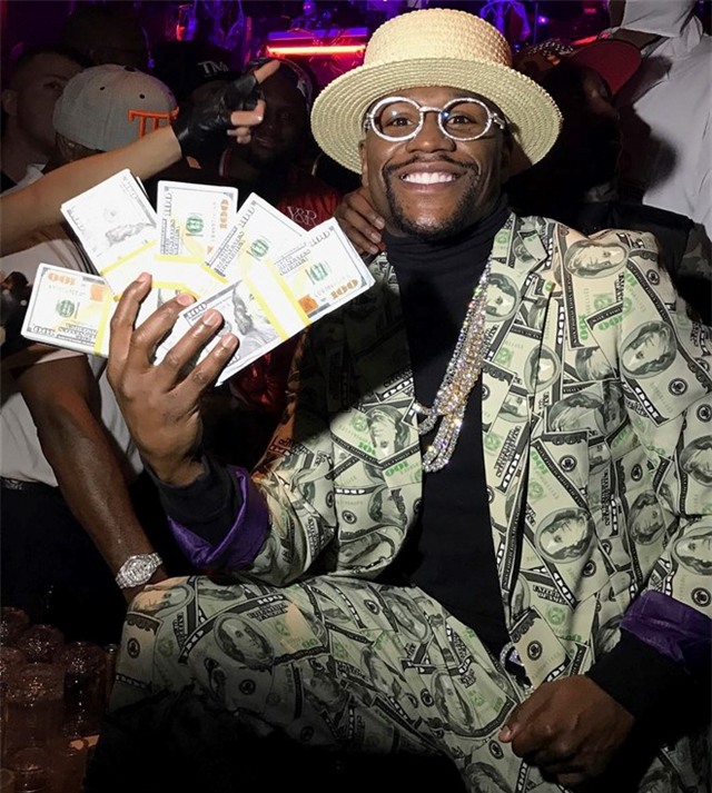 Ronaldo chup hinh goi cam ben chan dai hinh anh 10