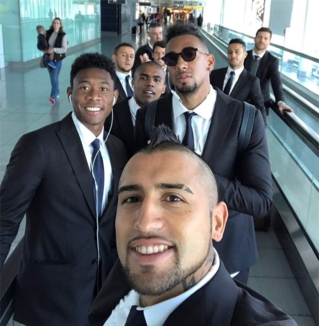 Ronaldo chup hinh goi cam ben chan dai hinh anh 9