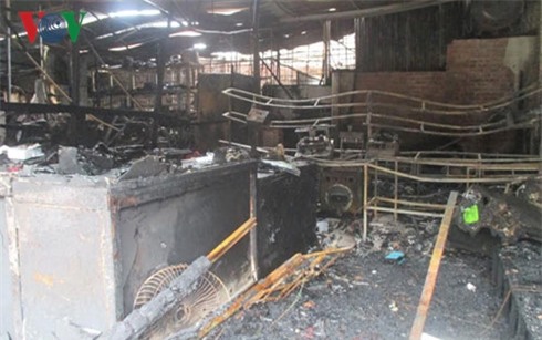 chay lon thieu rui 5 ngoi nha lien ke o ha tinh hinh 1