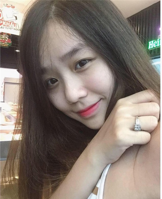 ngam ban gai 19 tuoi xinh nhu mong dang "gay bao" cua con trai hoai linh hinh anh 3