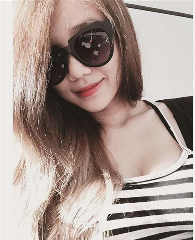 ngam ban gai 19 tuoi xinh nhu mong dang "gay bao" cua con trai hoai linh hinh anh 6