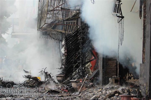 Hà Nội, cháy quán karaoke