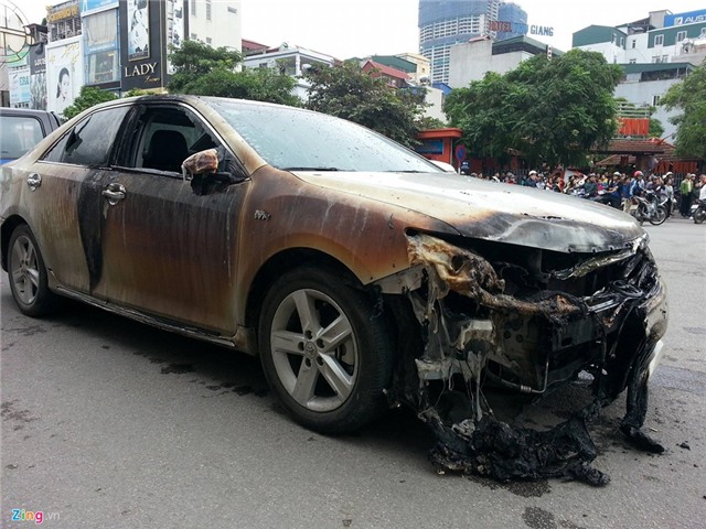 Mat tien 4 can nha bi thieu rui trong dam chay quan karaoke hinh anh 9