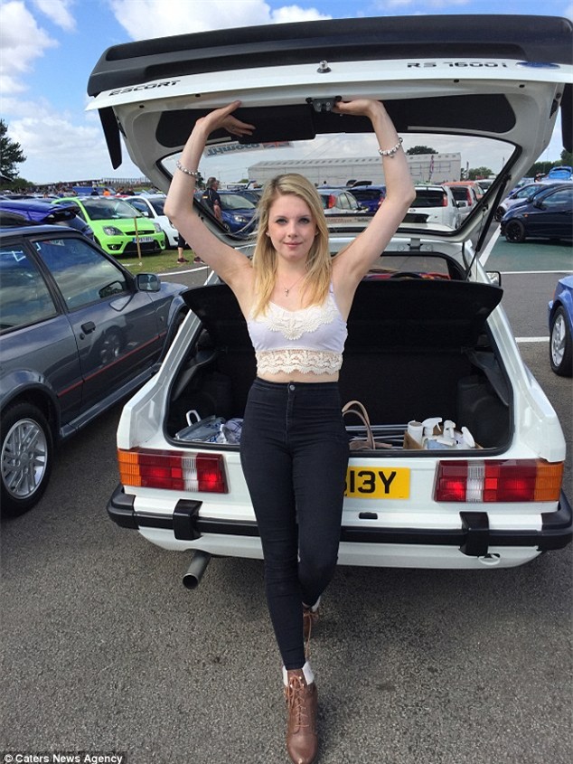 Từ bộ xương khô 34kg, cô gái mắc bệnh trầm cảm và biếng ăn nay đã trở nên vô cùng xinh đẹp - Ảnh 8.