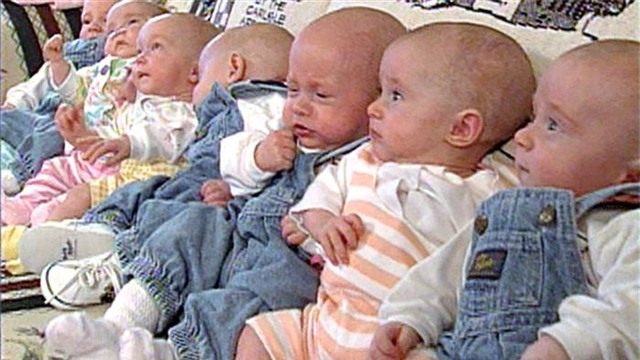19 năm trôi qua và cuộc sống hiện tại của những đứa trẻ trong ca sinh 7 đầu tiên trên thế giới - Ảnh 4.