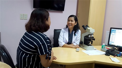 me tang 22kg khi mang thai, sinh con chi 2,5kg - 1