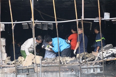 Cháy quán karaoke: Nhóm hát 16 người bất ngờ đổi quán? - ảnh 4