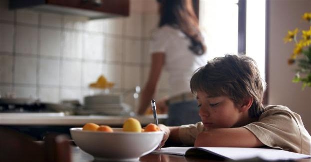 dạy con, bà mẹ 4 con, bài tập về nhà, thư giãn, giải trí, làm việc nhà, phương pháp dạy con