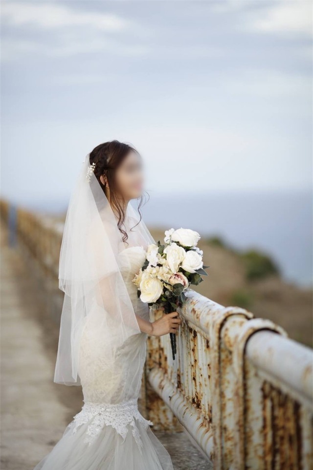 Cô dâu chú rể ở Sài Gòn bị nhiếp ảnh gia thuê người đập phá đám cưới để đòi tiền - Ảnh 2.