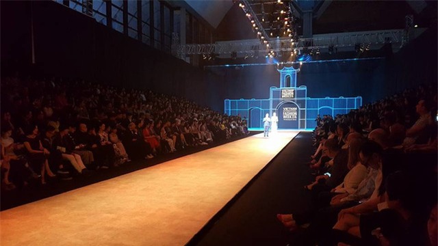 Tùng Leo bức xúc vì bệnh ngôi sao của nghệ sĩ hạng A: Bỏ về ngang dù ngồi hàng đầu! - Ảnh 2.