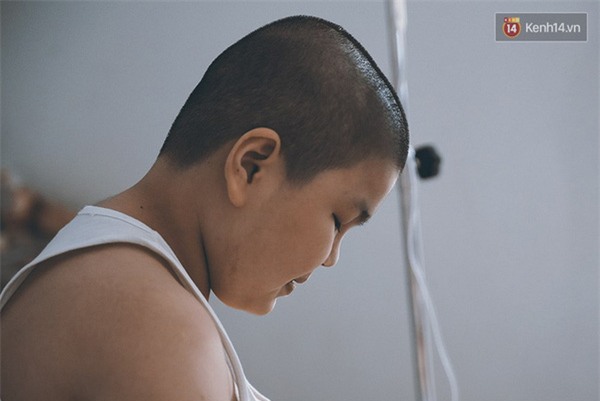 bé Dũng bị ung thư mơ làm CSGT