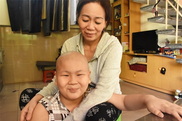 bé Dũng bị ung thư mơ làm CSGT