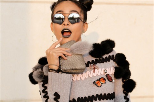 angela phuong trinh, mai ngo, lan khue ai dep hon voi son mau den - 3