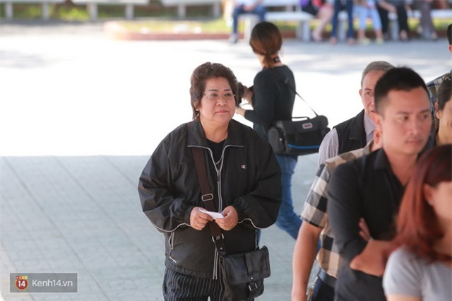 Người thân, đồng nghiệp khóc nấc tiễn đưa NSƯT Phạm Bằng - Ảnh 27.