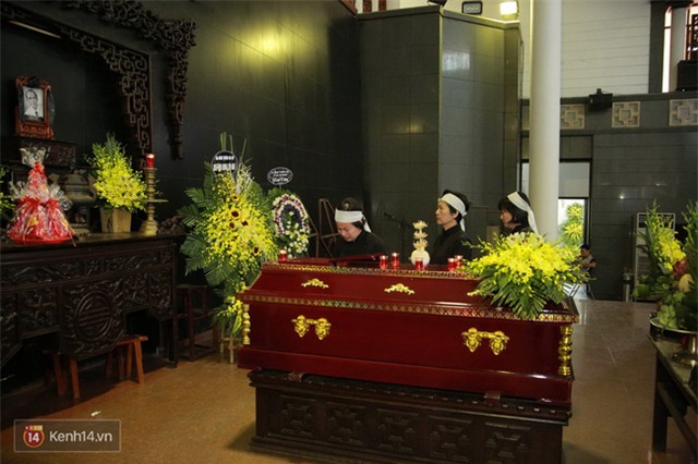 Người thân, đồng nghiệp khóc nấc tiễn đưa NSƯT Phạm Bằng - Ảnh 6.