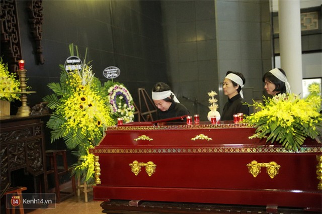 Người thân, đồng nghiệp khóc nấc tiễn đưa NSƯT Phạm Bằng - Ảnh 7.