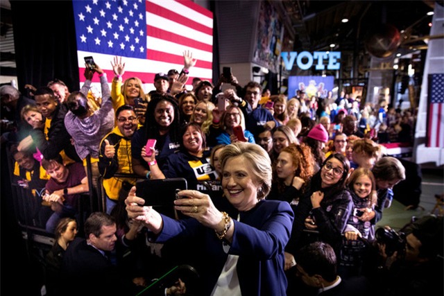 Bà Clinton đang nỗ lực lôi kéo cử tri trẻ tuổi ủng hộ cho mình. (Ảnh: NY Times)