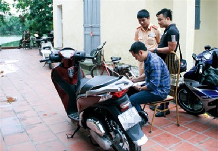 Vu nan nhan di SH tu vong o quoc lo co dau vet kho ly giai hinh anh 2