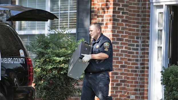 Mỹ: Người phụ nữ bị bắt cóc, xích trong container suốt 2 tháng - Ảnh 3.