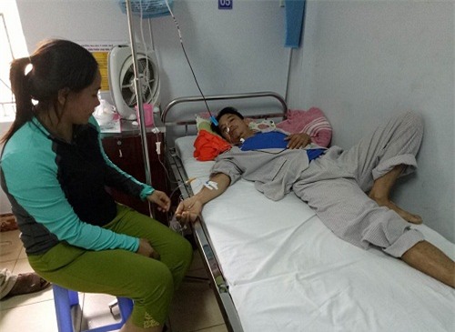 nghen long canh con bi mau trang, cha ung thu bao tu giai doan cuoi - 1