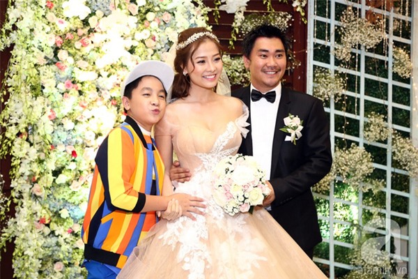 Đám cưới diễn viên Khánh Hiền - James Ngô