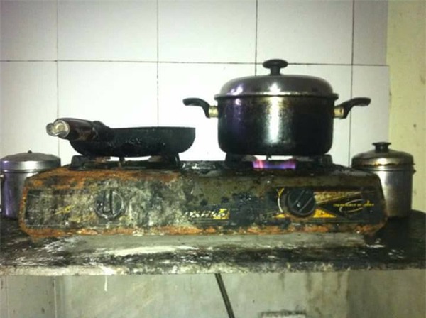 Lên mạng thanh lý bếp ga cũ 200k, cô gái bị chê là