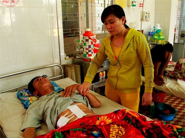 Tu dam vao bung roi tao hien truong gia vu cuop 50 trieu hinh anh 1