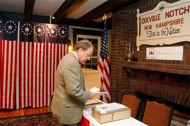 Trump bat ngo dan truoc Clinton o bang dau tien hinh anh 2