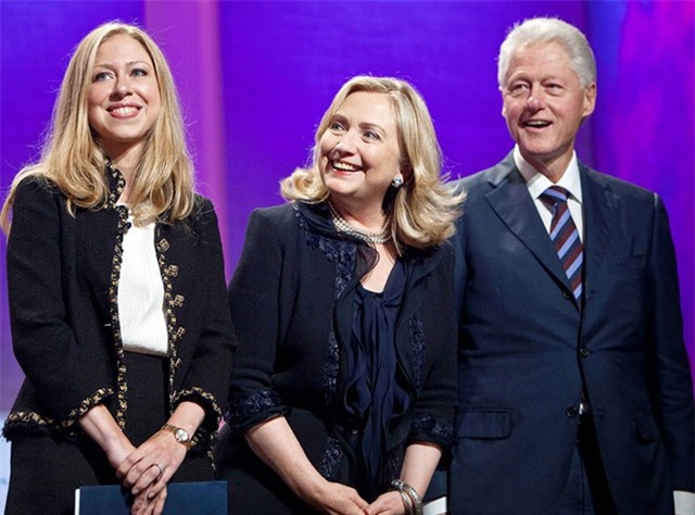 Hillary Clinton khong muon con la bong hoa trong phong kinh hinh anh 2