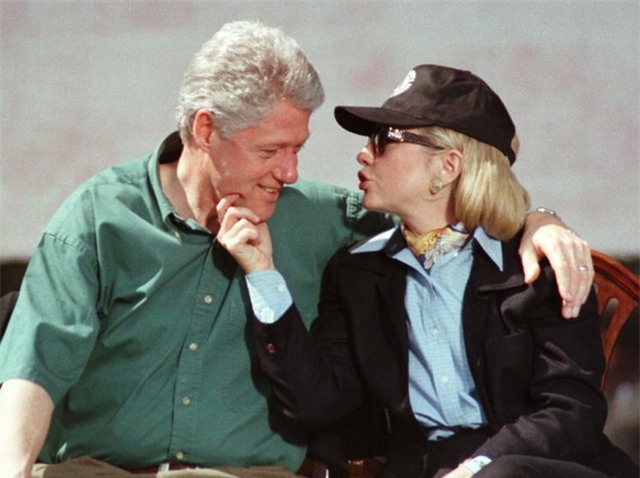 Đã gần nửa thế kỷ trôi qua, chuyện tình của vợ chồng Clinton vẫn khiến cho bao người phải ngưỡng mộ - Ảnh 7.